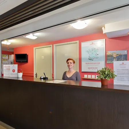 Comfort Six-fours Hotel