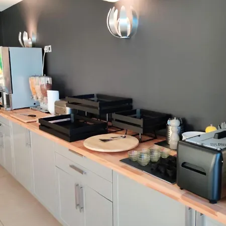 Hotel Comfort Six-fours