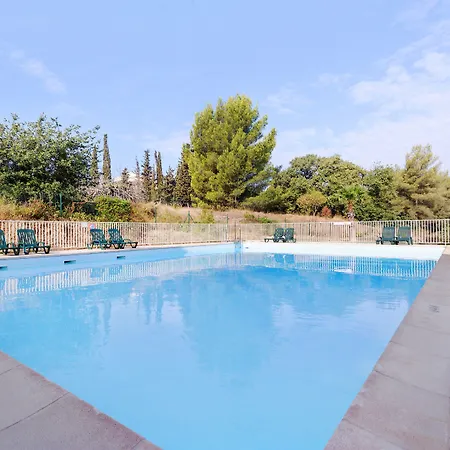 Comfort Six-fours Hotel 3*