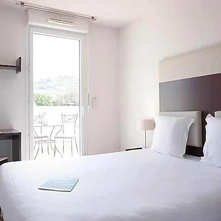 Comfort Six-fours Hotel apartamentowy