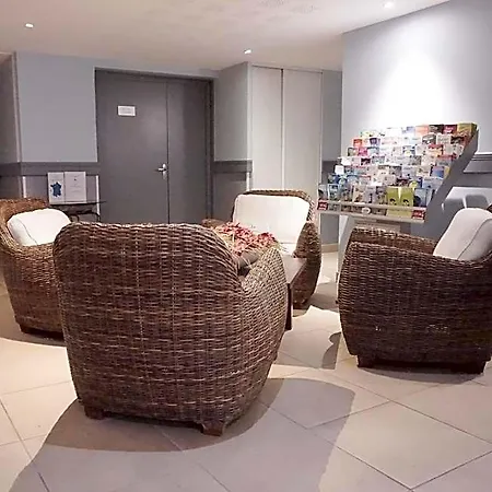 Aparthotel Comfort Six-fours