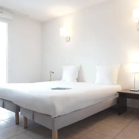 Aparthotel Comfort Six-fours 3*