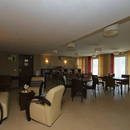 Comfort Six-fours Hotel apartamentowy Six-Fours-les-Plages