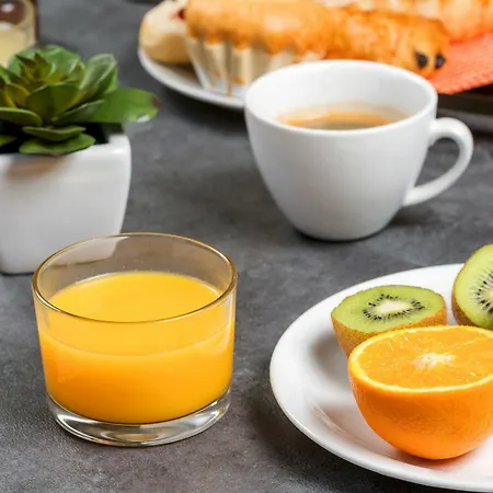 Comfort Six-fours Hotel 3*