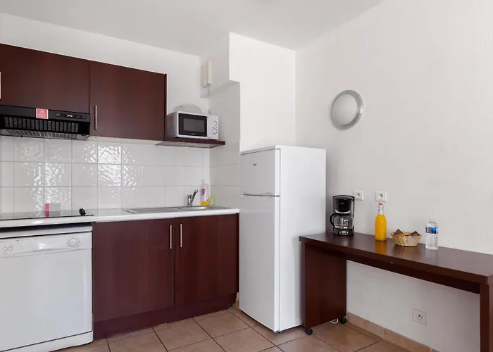 Comfort Six-fours Hotel 3*