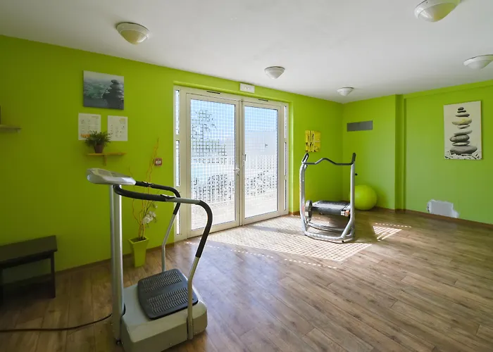 Comfort Six-fours Hotel 3*