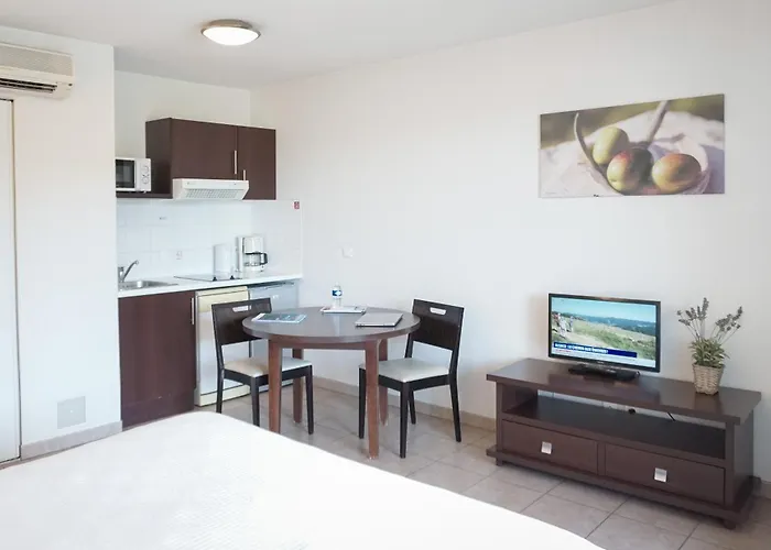 Hotel Comfort Six-fours 3*