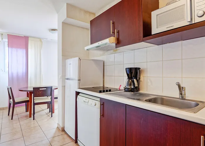 Hotel Comfort Six-fours 3*