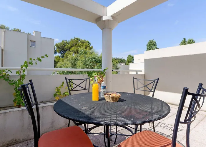 Hotel Comfort Six-fours 3*