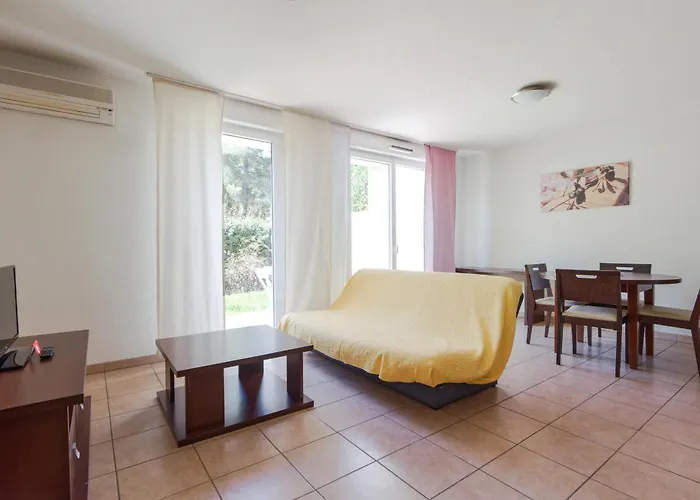 Hotel Comfort Six-fours 3*